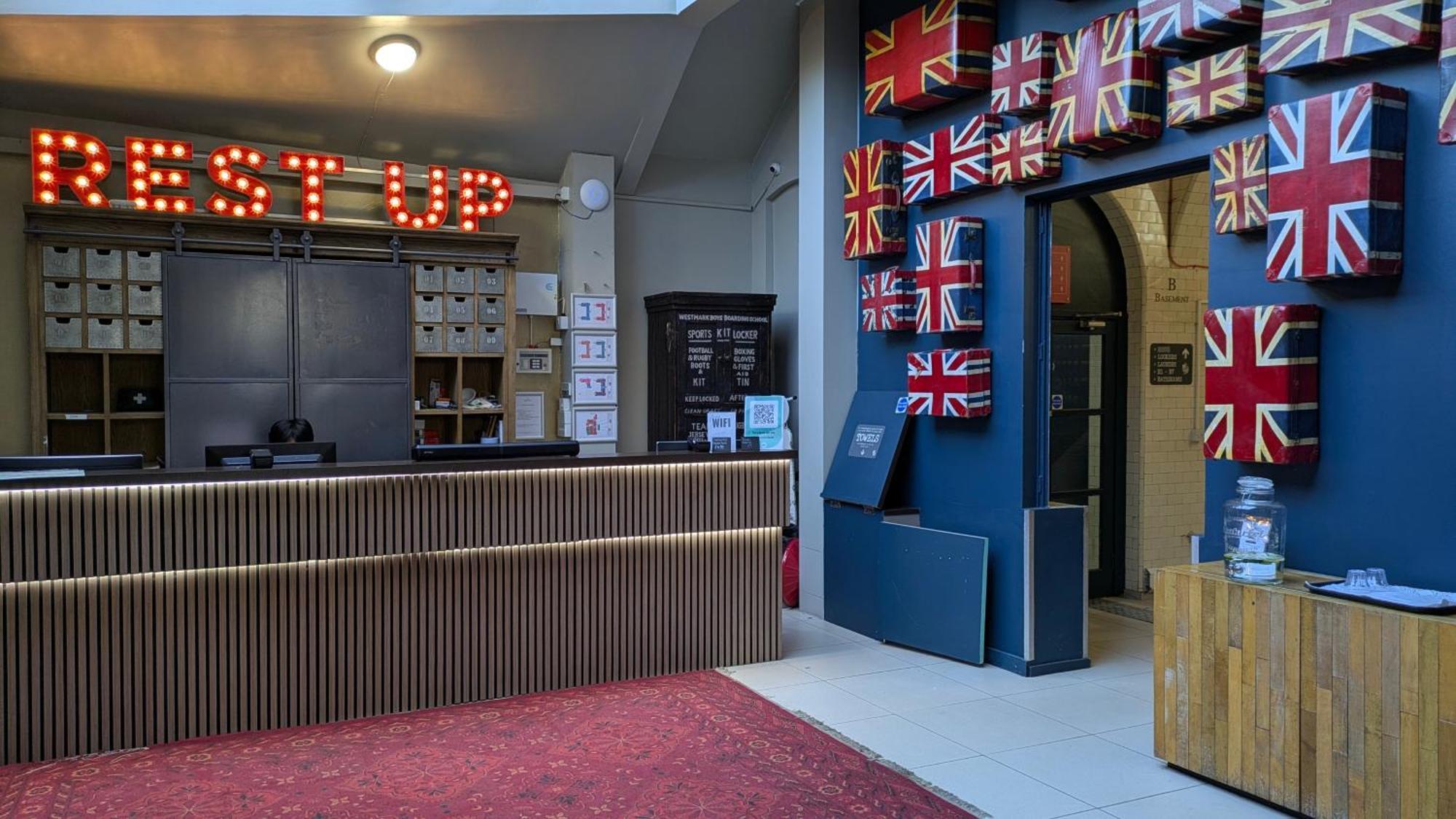 Rest Up Hostel London Exterior photo